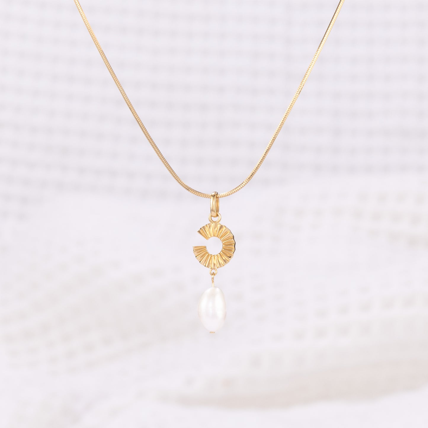 Gold Vermeil Pendant Necklace with Freshwater Pearl Dangling